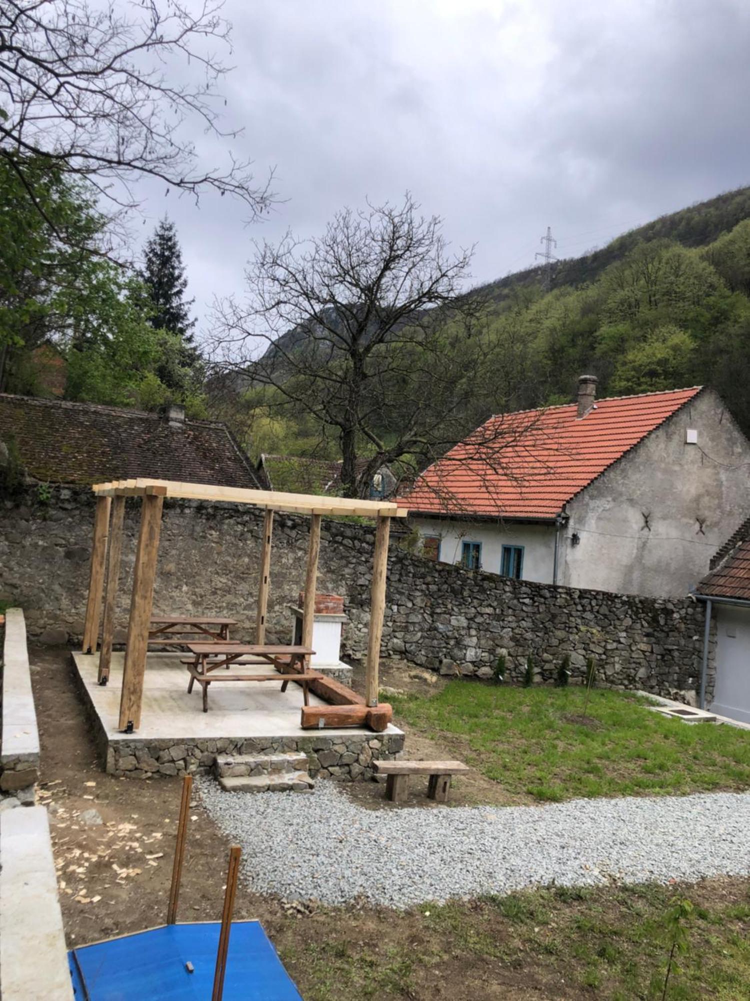 Sasca 362 Ap1 Villa Sasca Montană Екстериор снимка